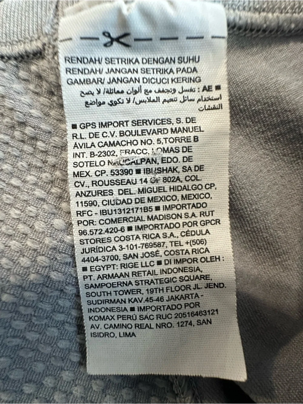 Old Navy Size M (8) Long Sleeve Gray Stretchy Knit Athletic Top EUC